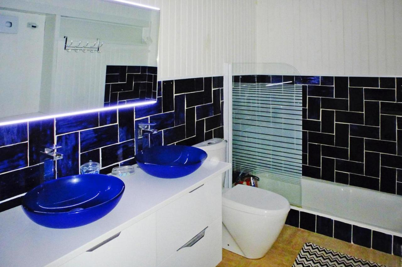 Holiday Home With Indoor Pool, Le Porge Kültér fotó