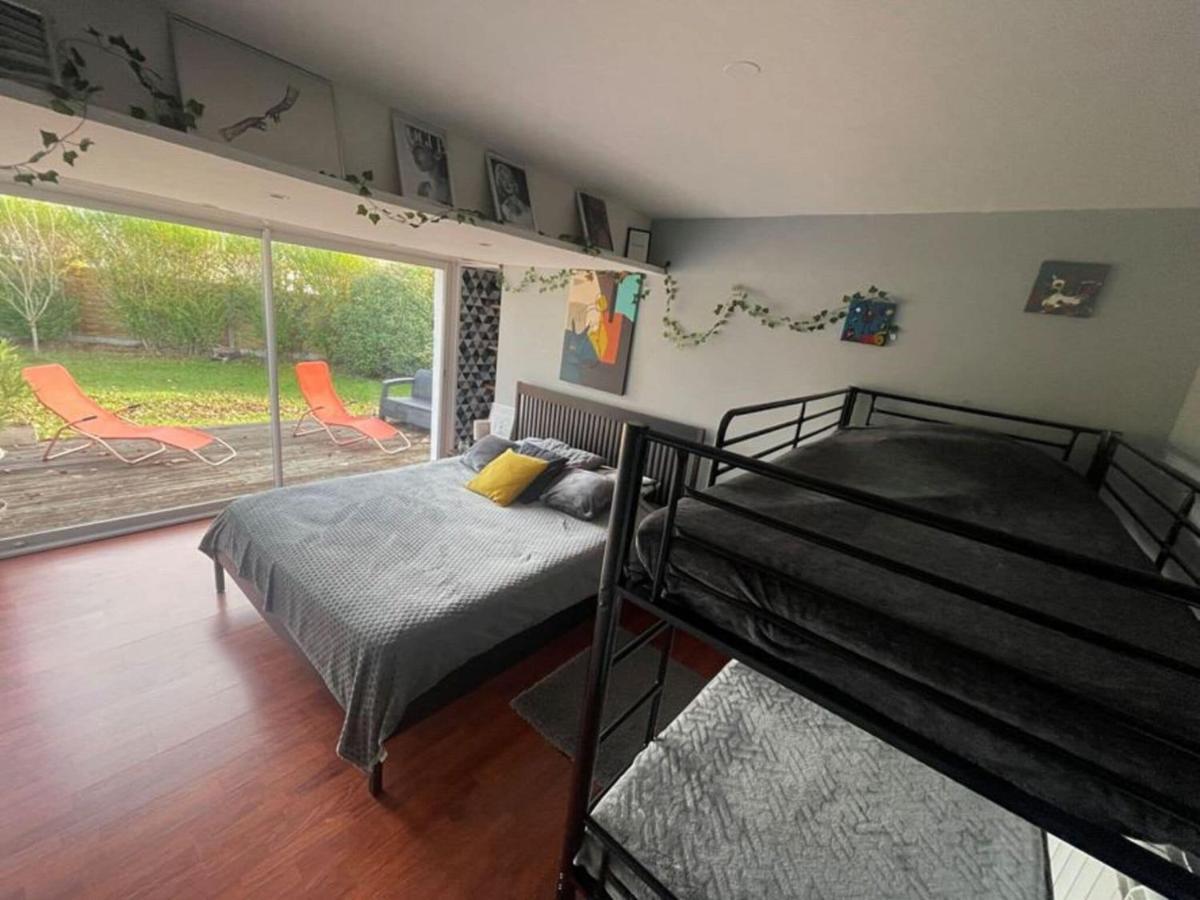 Holiday Home With Indoor Pool, Le Porge Kültér fotó